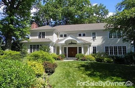 Beautiful Fox Meadow Colonial
						:
						Corner property with specimen perennial plantings.