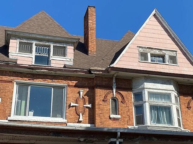 1st image of 744 W Grand Blvd