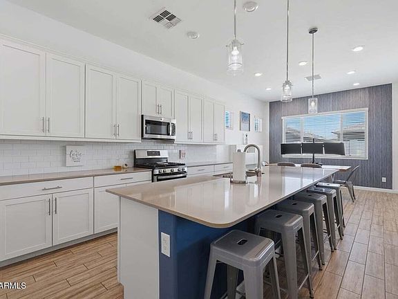 3rd image of 21534 E VIA DE ARBOLES --