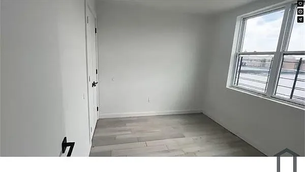 2485 Elm Pl #1E — Photo 7