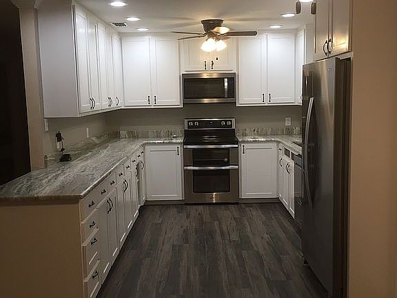 4th image of 214 Whispering Oaks Trl