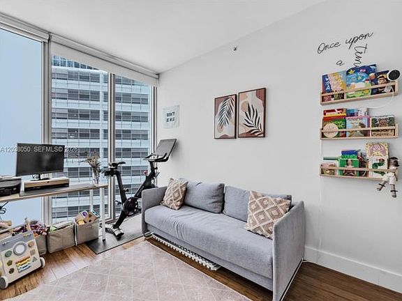 3rd image of 888 Biscayne Blvd APT 812