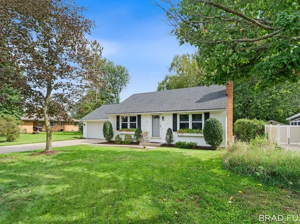 103 Birchwood Ave, Holland, MI 49423