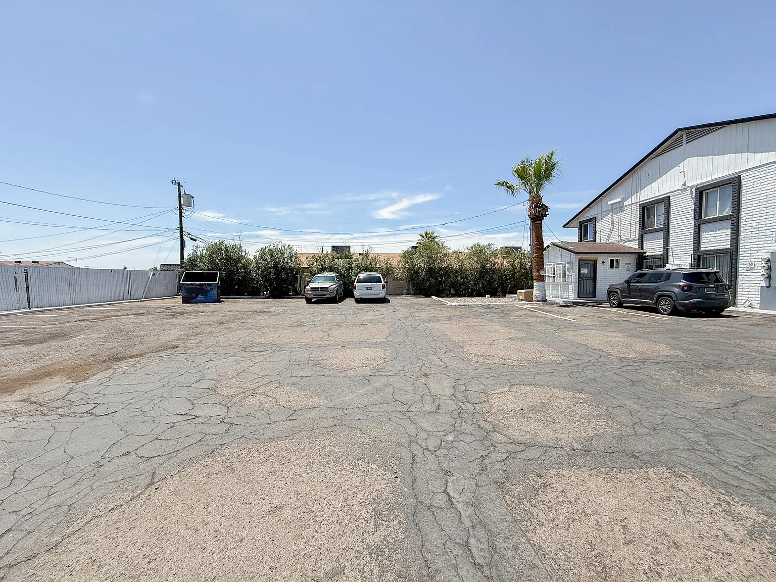 1703 W Mountain View Rd — Photo 4