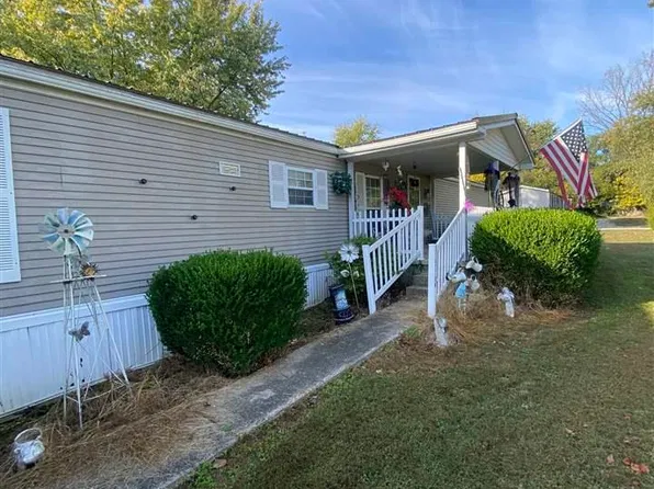 731 A St SW, Linton, IN 47441