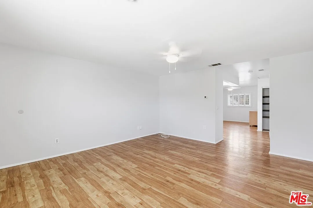 3 bed, 2.0 bath, 1100 sqft, $3,150 — Photo 4