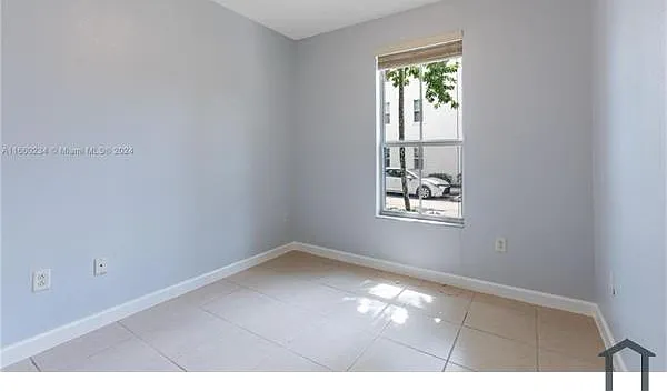 17067 SW 93rd St — Photo 6