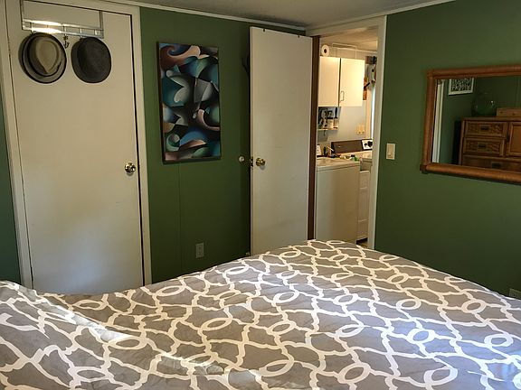 5th image of 621 Darwin St