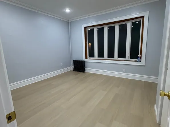 154 West 33rd Street image 1 of 16