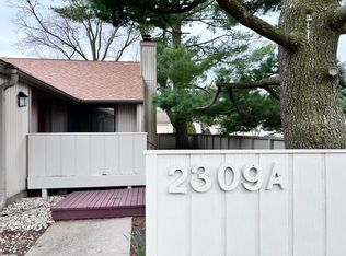 2309 Melrose Dr APT A, Champaign, IL 61820