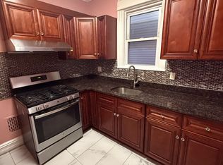9439 116th St #2B, South Richmond Hill, NY 11419