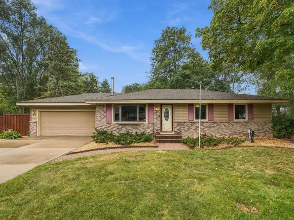 10248 Washburn Cir, Bloomington, MN 55431