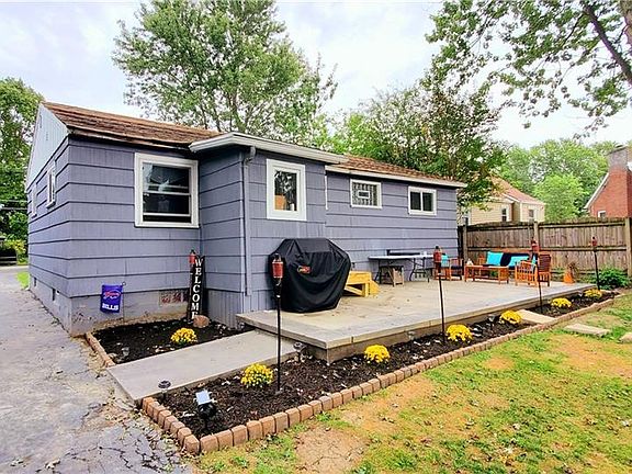 3rd image of 2657 Oakwood Ave