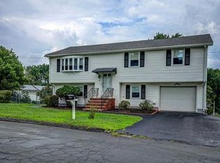 3 Lantern Ln, Methuen, MA 01844