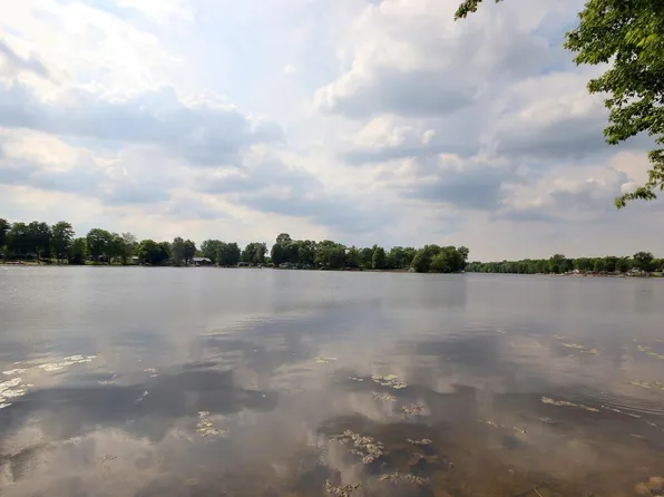 3185 S Golden Lake Rd, Pleasant Lake, IN 46779