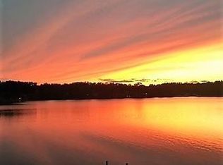 16 Woodbine Ave, Pembroke, MA 02359