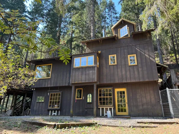 1404 S Shasta Ranch Rd, Mount Shasta, CA 96067