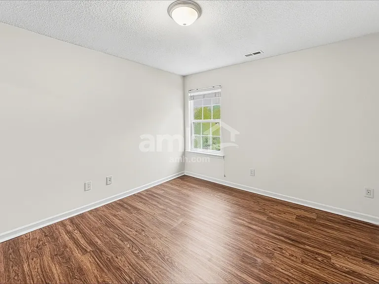 8836 Laurel Run Dr — Photo 12