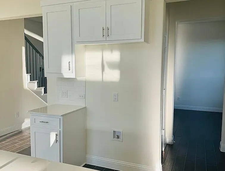 905 Tartane Dr — Photo 6