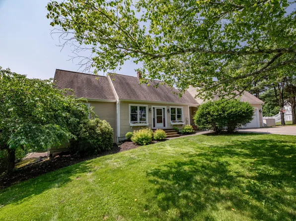 3 Pondview Drive, Lewiston, ME 04240
