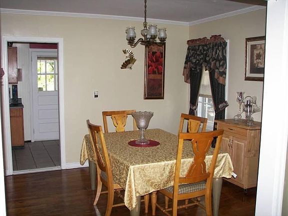 separate dining room