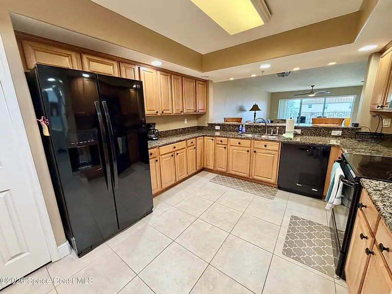 551 Casa Bella Dr #204 — Photo 12