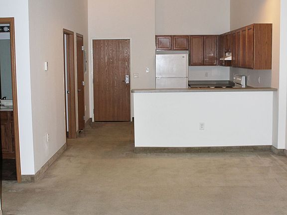 5th image of 350 Sibley St #4000482