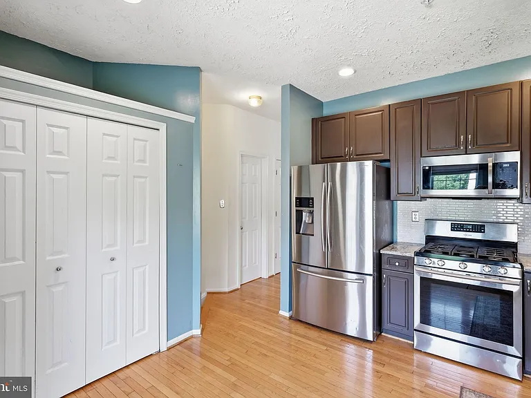 7827 Quill Point Dr — Photo 6