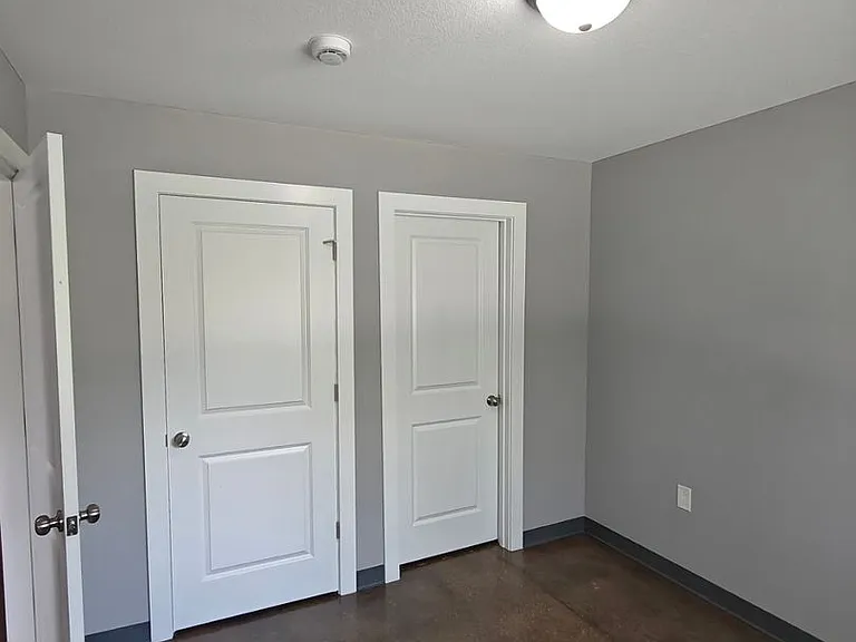 1336 N Walnut St — Photo 45