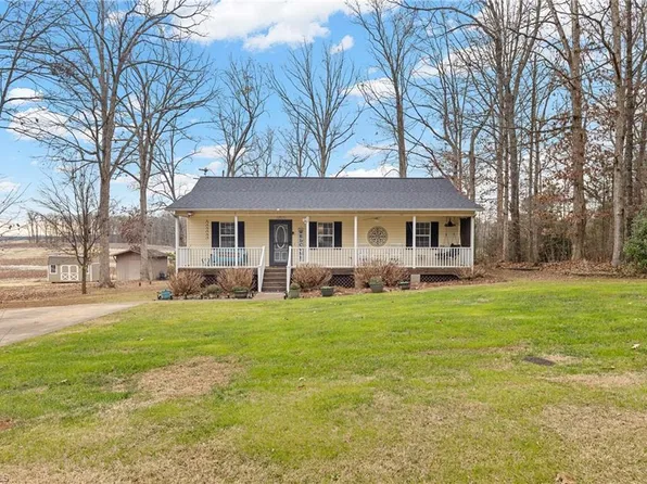 69 Lanning Dr, Denton, NC 27239