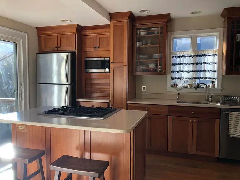 77 Pearl St #2 — Photo 2