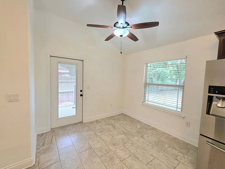4836 Covenant Cir — Photo 6