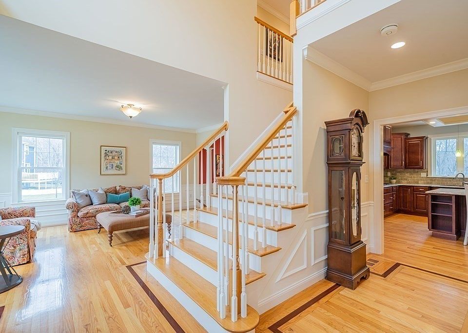 3 Lavender Ln, Bedford, MA 01730 Zillow