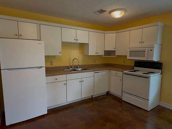 5th image of 31 Cottage Ln