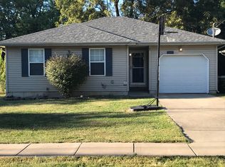 3215 W Lynn St, Springfield, MO 65802