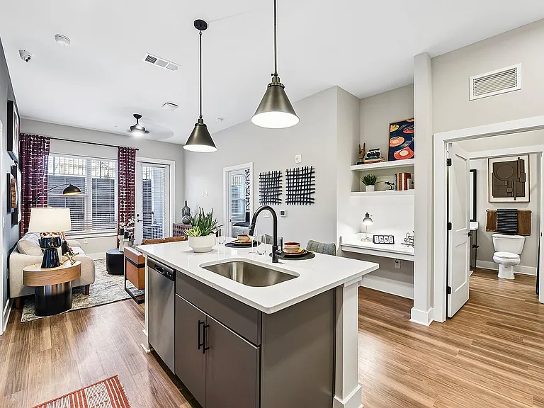 25-web-or-mls-Unit L03-S2504-006