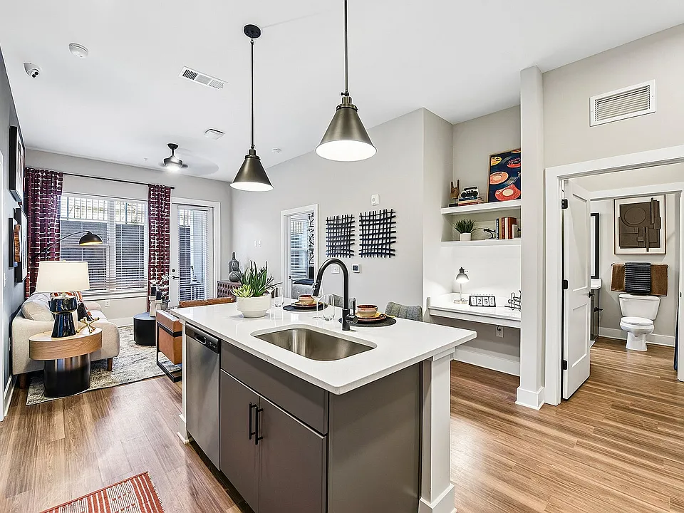 25-web-or-mls-Unit L03-S2504-006