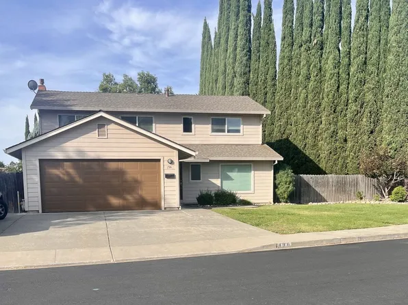 196 Normandy Dr, Vacaville, CA 95687