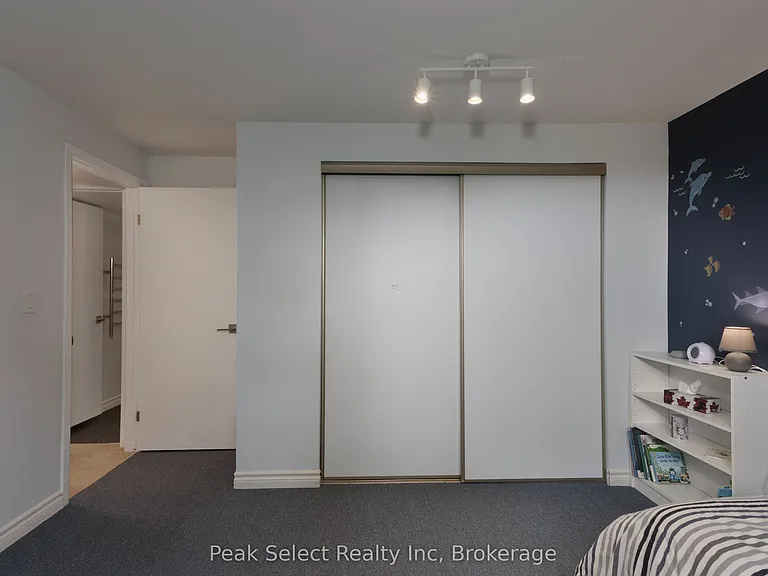 7 Hillside Ct — Photo 28