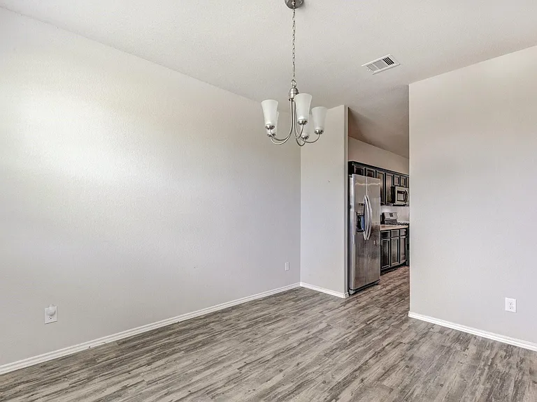 20923 Corisande St — Photo 7
