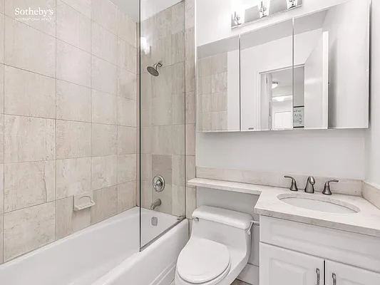 Rented by Sotheby's International Realty | media 10