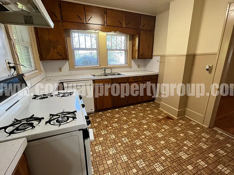 1616 Independence Ave — Photo 11