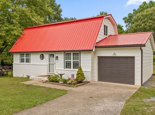2113 Dallas Lake Rd, Soddy Daisy, TN 37379