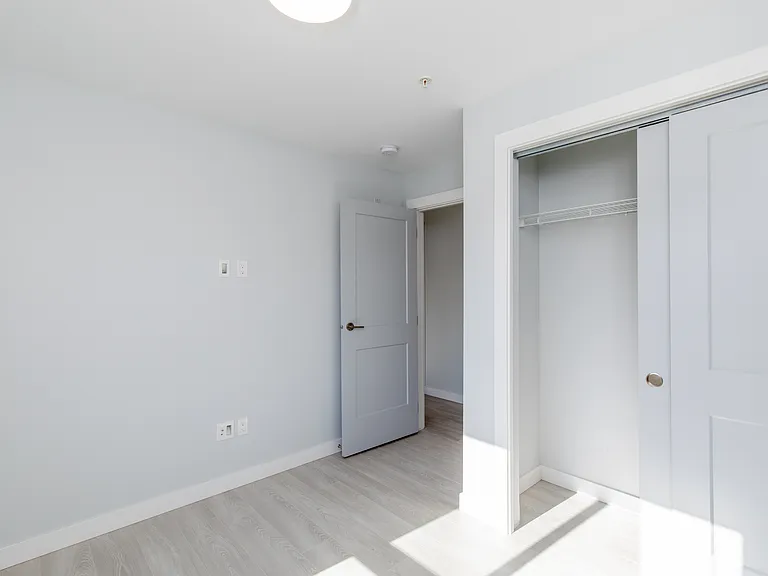300 Government St — Photo 10