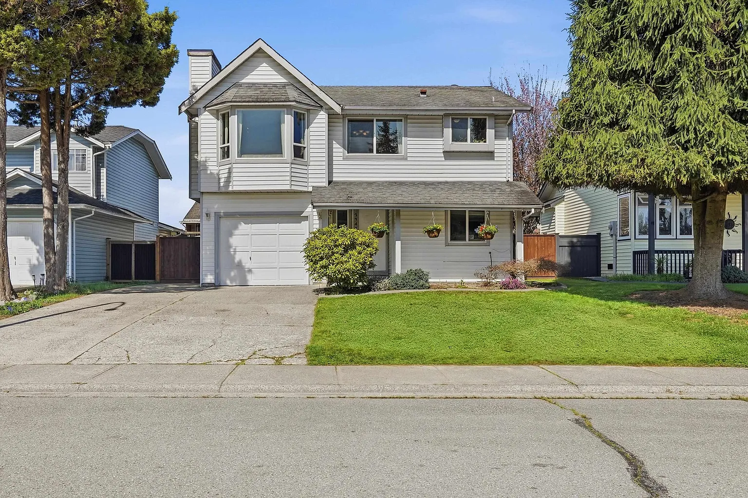 23429 Sandpiper Ave photo 1