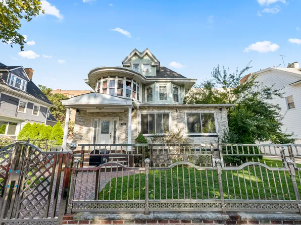 235 East 19th Street image 1 of 24