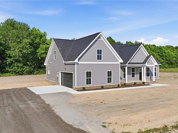 3rd image of 580 Ownley Rd