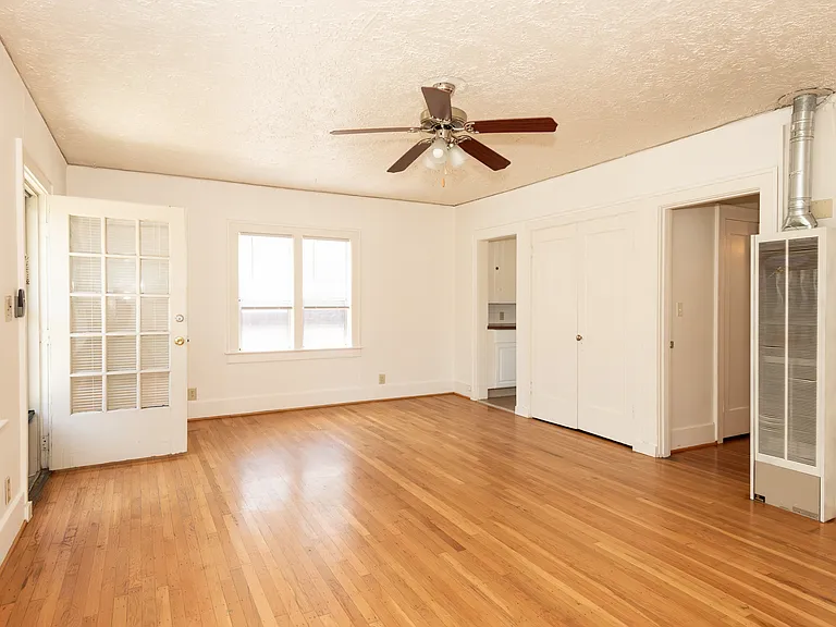 2631 NW Upshur St — Photo 7