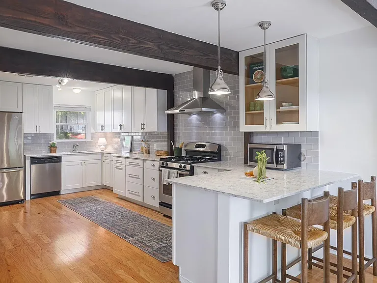 3303 S Oak Dr — Photo 9