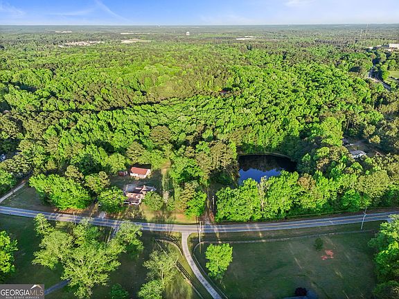 4th image of 143 Cedar Creek Rd